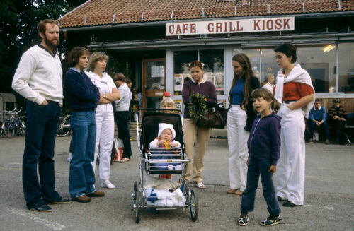 Lars-Gunnar Look / Anne-Marie "Rappa" Thunander / Siv Florén / Linda Lissel / Kia Lissel / Elisabet Nises Look / Elenor Lissel / Ami Look / Johanna Look i vagnen. Juni 1981